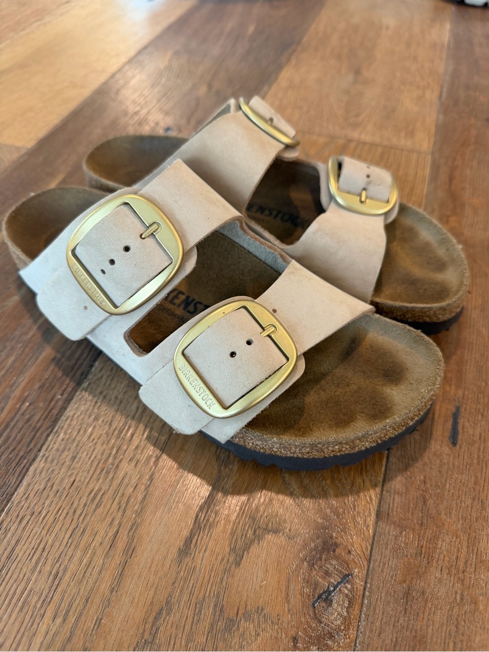 Birkenstock Kids Arizona Sandals in Light Tan with Gold Buckles